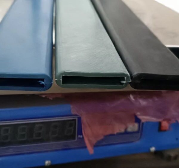 PLASTIC SLEEVE